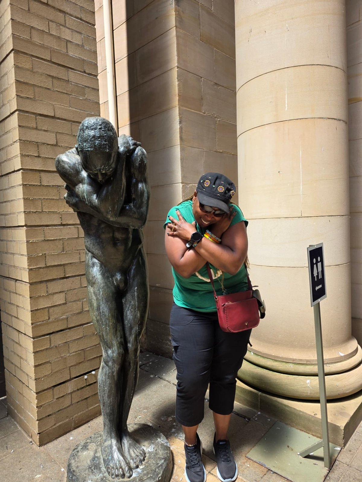 A photo stop beside the statue